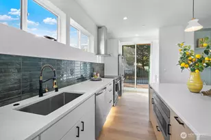 6014 35th Ave NE, Seattle, WA 98115 - Photo 9