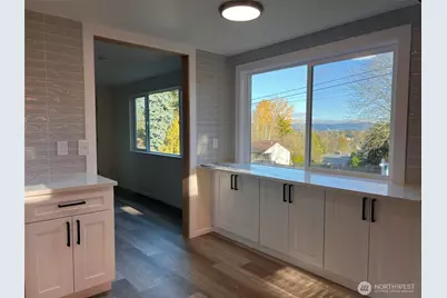 15633 47th Avenue S, Tukwila, WA 98188 - Photo 11