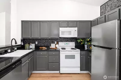 5809 Highway Place #B301, Everett, WA 98203 - Photo 5