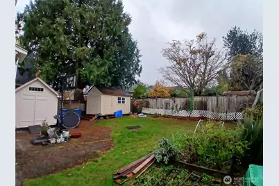 6007 25th Avenue NE #A, Seattle, WA 98115 - Photo 11
