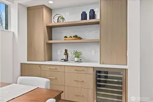 4222 Meridian Ave N, Seattle, WA 98103 - Photo 9