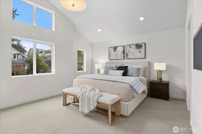 4222 Meridian Avenue N, Seattle, WA 98103 - Photo 13