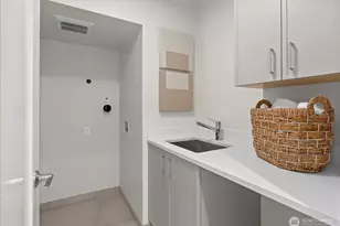 4222 Meridian Ave N, Seattle, WA 98103 - Photo 21