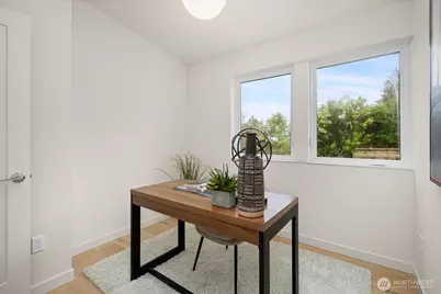 4224 Meridian Avenue N, Seattle, WA 98103 - Photo 17