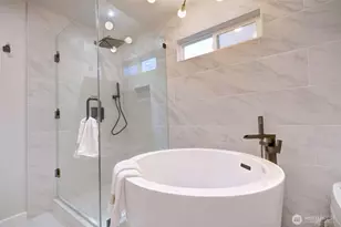 13901 Somerset Ln SE, Bellevue, WA 98006 - Photo 19