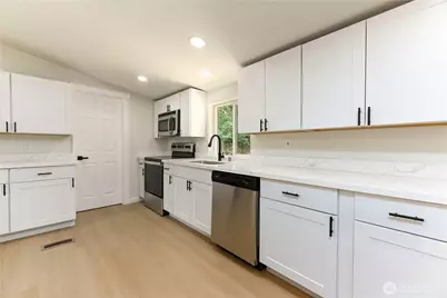 1540 Lake Dr, Camano Island, WA 98282 - Photo 7