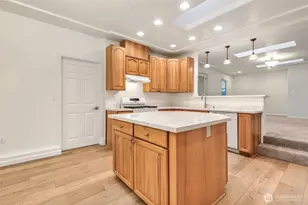 12432 27th Pl W, Everett, WA 98204 - Photo 11