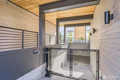 511 Howe Street #A, Seattle, WA 98109 - Photo 23