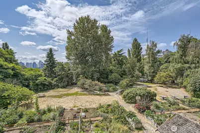 511 Howe Street #A, Seattle, WA 98109 - Photo 31