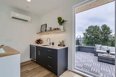 511 Howe Street #A, Seattle, WA 98109 - Photo 17