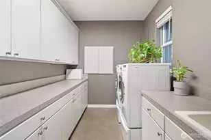 2305 NW Douglas St, Camas, WA 98607 - Photo 31