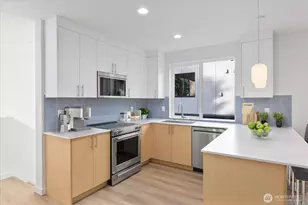 10738 Interlake Ave N, Seattle, WA 98133 - Photo 3