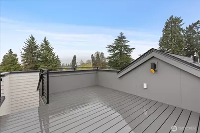 4222 Meridian Avenue N, Seattle, WA 98103 - Photo 29