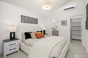 4224 Meridian Ave N, Seattle, WA 98103 - Photo 9