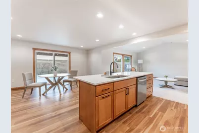 811 N Newport Loop, East Wenatchee, WA 98802 - Photo 13