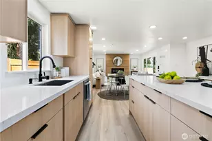 11 SW 100th St, Seattle, WA 98146 - Photo 13