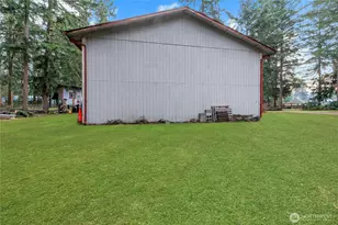 23015 126th St E, Buckley, WA 98321 - Photo 9