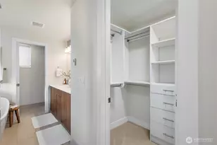 2212 Franklin Ave E, Seattle, WA 98102 - Photo 15