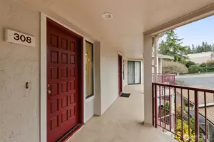 9920 NE 119th St, Kirkland, WA 98034 - Photo 3