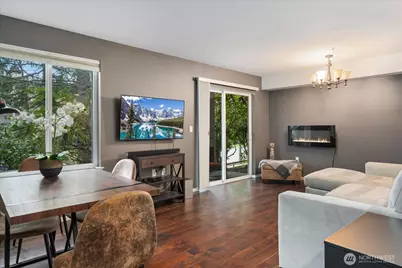 5589 Lakemont Boulevard SE #1702, Bellevue, WA 98006 - Photo 1