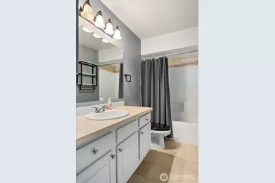 5589 Lakemont Boulevard SE #1702, Bellevue, WA 98006 - Photo 11