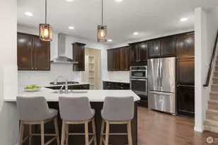 10483 Sentinel Dr, Gig Harbor, WA 98332 - Photo 3