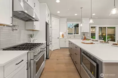 7879 S 132 Street, Seattle, WA 98178 - Photo 9