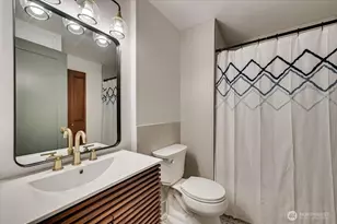 12712 NE 120th St, Kirkland, WA 98034 - Photo 5