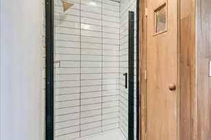 12712 NE 120th St, Kirkland, WA 98034 - Photo 9