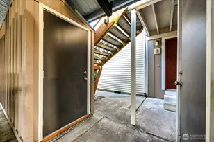 12712 NE 120th St, Kirkland, WA 98034 - Photo 19