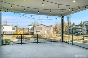 1113 N 39th Ct, Renton, WA 98056 - Photo 5