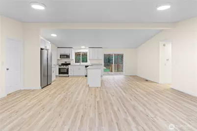 141 E Rasor Place, Belfair, WA 98528 - Photo 15