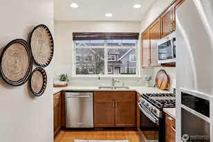 2367 NE Park Dr, Issaquah, WA 98029 - Photo 9