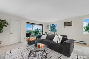 610 Aloha St, Seattle, WA 98109 - Photo 7