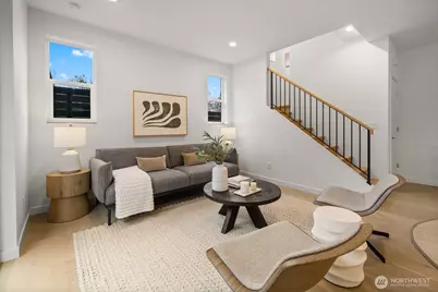 713 N 70th Street, Seattle, WA 98103 - Photo 5