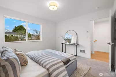 713 N 70th Street, Seattle, WA 98103 - Photo 23