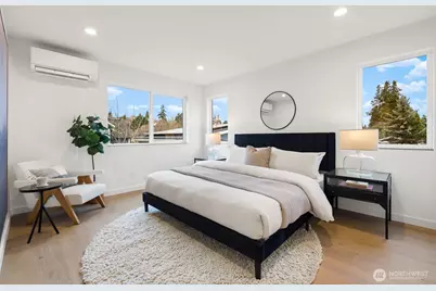 713 N 70th Street, Seattle, WA 98103 - Photo 19