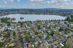 713 N 70th St, Seattle, WA 98103 - Photo 37