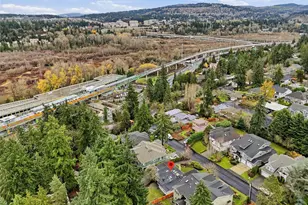 11024 SE 27th Pl, Bellevue, WA 98004 - Photo 35