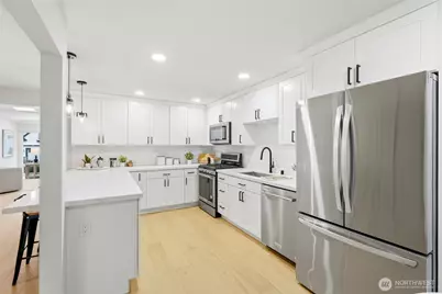 11024 SE 27th Place, Bellevue, WA 98004 - Photo 17