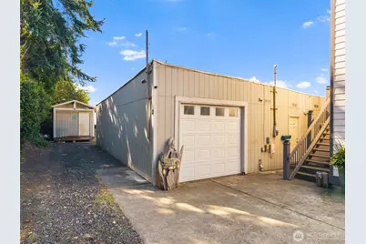 2711 Day Island Boulevard W, University Place, WA 98466 - Photo 17