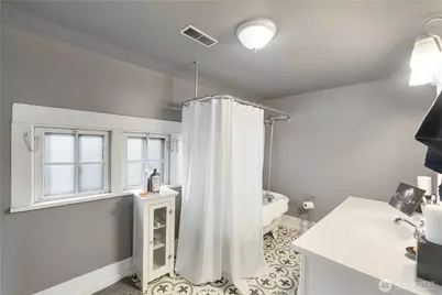 411 7th Street NW, Puyallup, WA 98371 - Photo 27