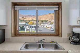 1608 N Western, Wenatchee, WA 98801 - Photo 9