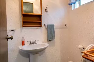 225 NE Ernst, Oak Harbor, WA 98277 - Photo 5