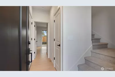 3205 19th Street #B, Everett, WA 98201 - Photo 3