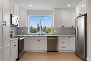 3205 19th St, Everett, WA 98201 - Photo 5