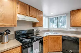 15141 Sunwood Blvd, Tukwila, WA 98188 - Photo 5