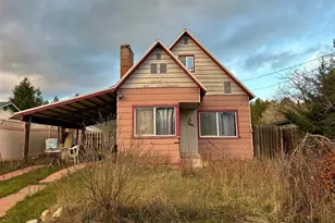 704 W 5th St, Cle Elum, WA 98922 - Photo 1