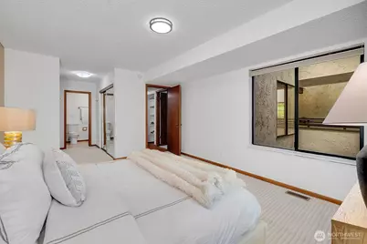 11019 B Glen Acres Drive S, Seattle, WA 98168 - Photo 25