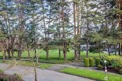 11019 B Glen Acres Drive S, Seattle, WA 98168 - Photo 17